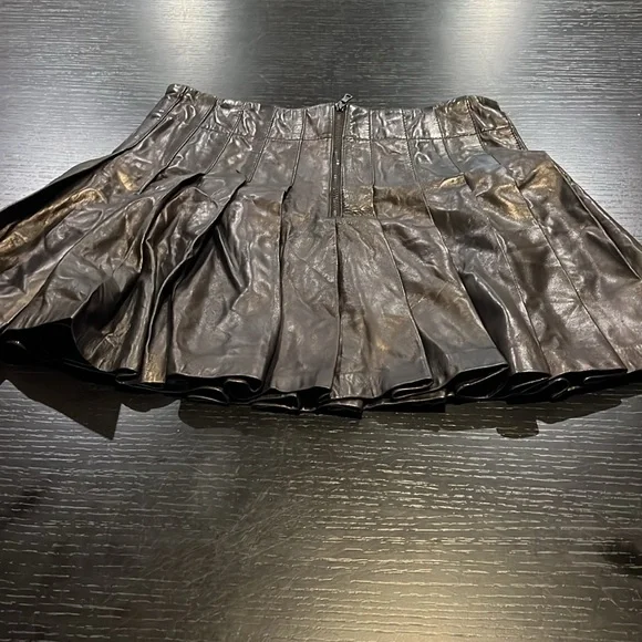 Alice + Olivia Black Pleated Skater Mini Skirt